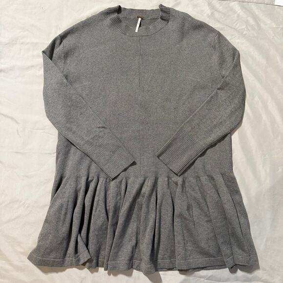 Free People Dresses & Skirts - Free People Gray, Long Sleeve, Pleated, Ribbed, Sweater Dress- M